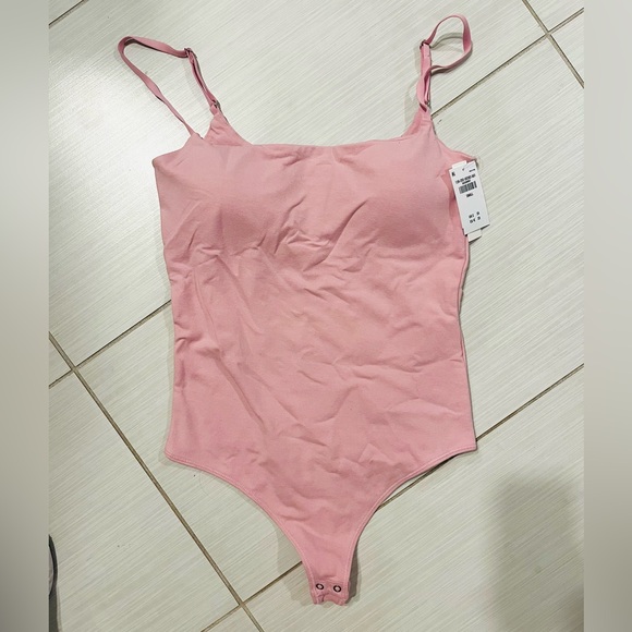 NWT Abercrombie & Fitch Women's Bra-Free 90s Cami Bodysuit - Picture 3 of 5